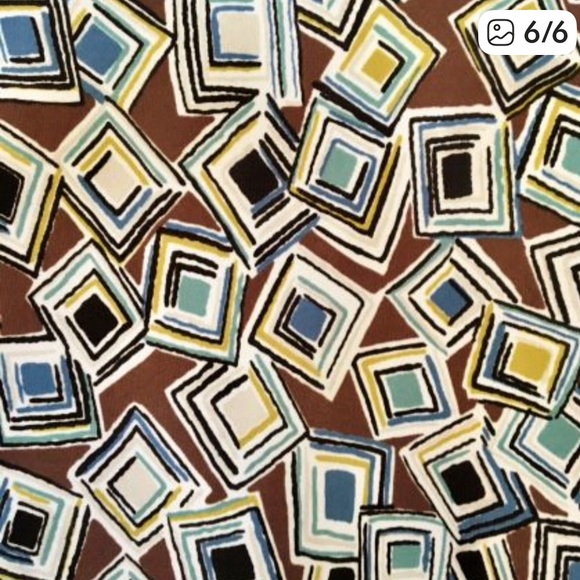 BCBGMAXAZRIA V-Neck Ling Sleeve Geometric Print Wrap Dress - Picture 6 of 6